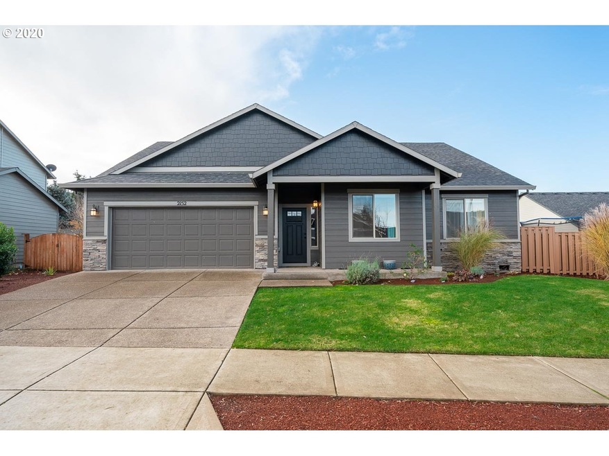 2152 A St, Hubbard, OR 97032 - photo 1