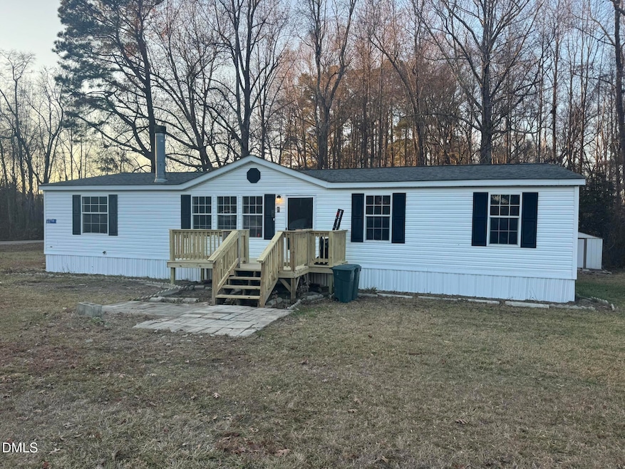 15 Dry Pond Ln, Zebulon, NC 27597 - photo 1