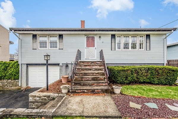 29 Crowdis St, Salem, MA 01970 - photo 1