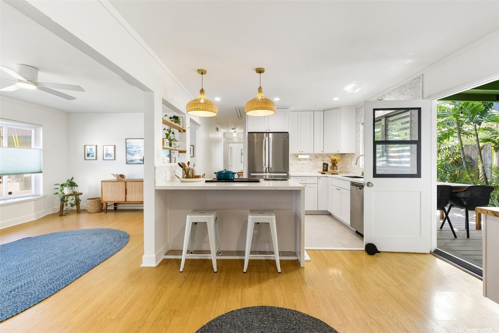 317C Olomana St unit A, Kailua, HI 96734 - photo 1