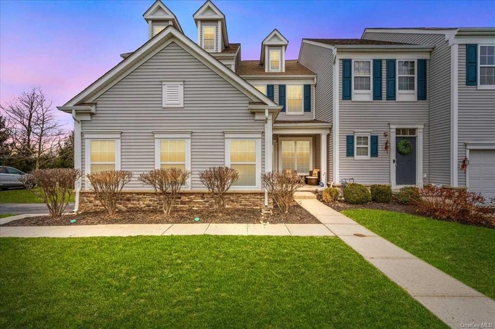 5 Bainbridge Place unit 301, Newburgh, NY 12550 - photo 1