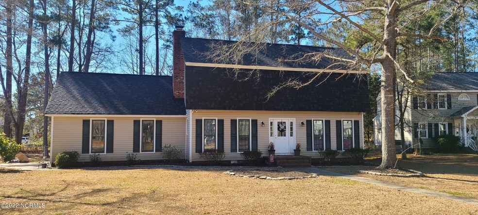 501 Scotsdale Ct, Jacksonville, NC 28546 - photo 1