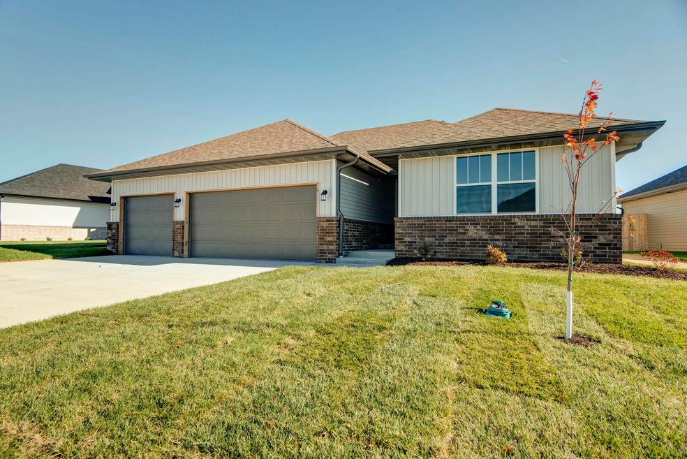 834 S Parkside Cir unit Lot 138, Nixa, MO 65714 - photo 1