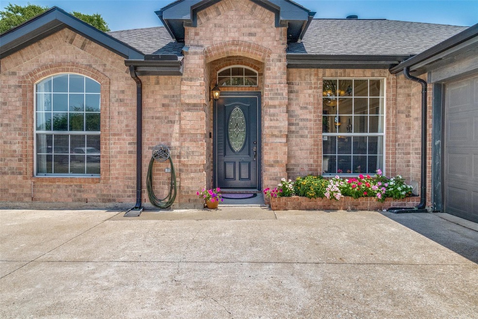 331 Lake Travis Dr, Wylie, TX 75098 - photo 1