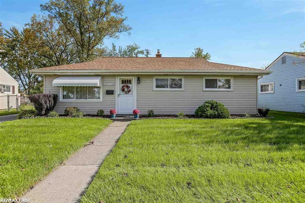 26766 Dale St, Roseville, MI 48066 - photo 1
