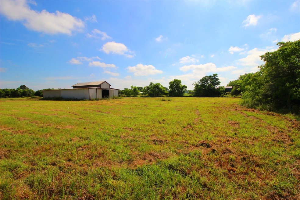 30510 Waller Spring Creek Rd, Waller, TX 77484 - photo 1