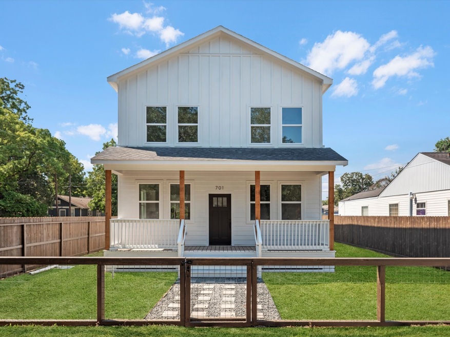 701 Walton St, Houston, TX 77009 - photo 1