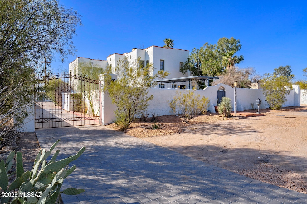 Gated Driveway