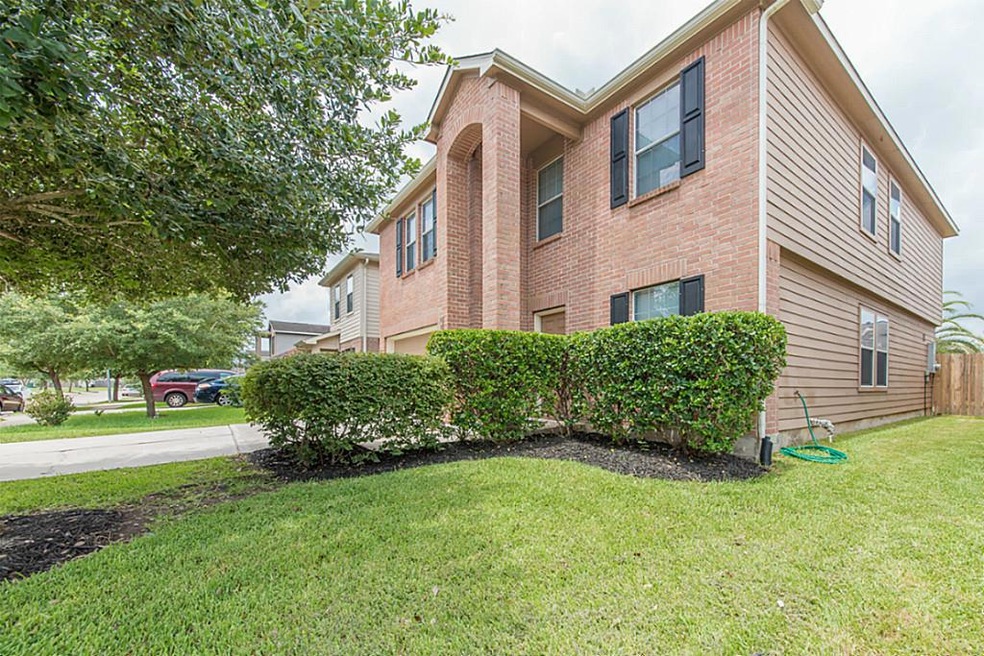 9231 Delmont Park Ln, Houston, TX 77075 - photo 1