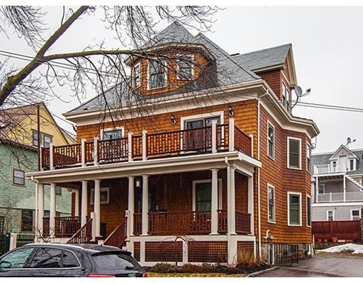 83 Thorndike St unit 83, Brookline, MA 02446 - photo 1