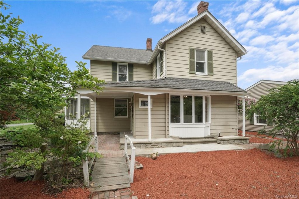 546 N Riverside Rd unit 548, Highland, NY 12528 - photo 1