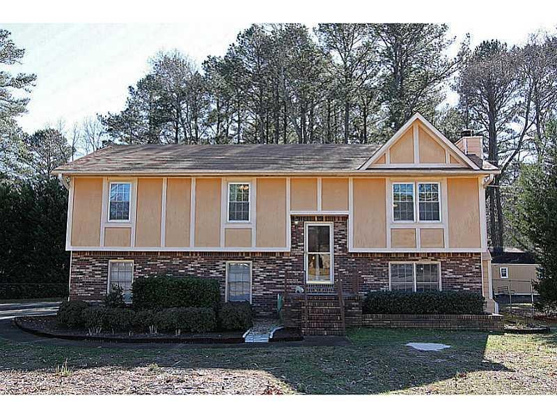Exterior Front. Well maintained and move in ready.