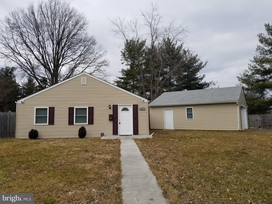 301 Martin Dr, New Castle, DE 19720 - photo 1