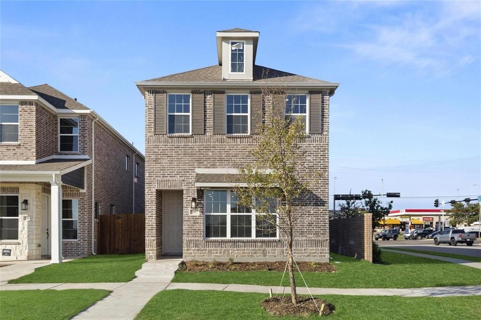 7597 Regal Ln, North Richland Hills, TX 76180 - photo 1