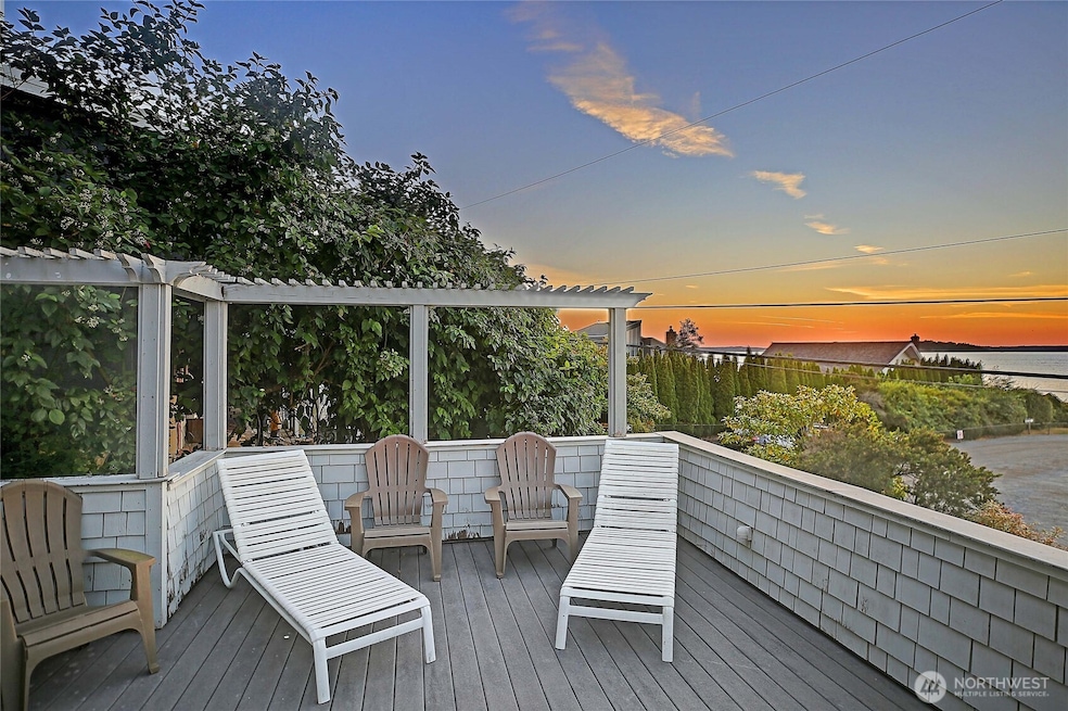 Beautiful views over Skagit Bay.