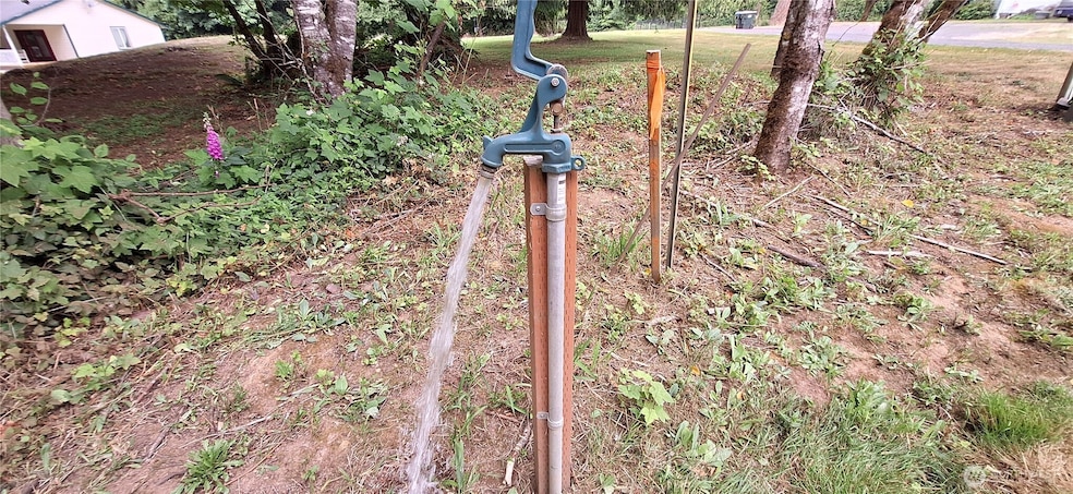 210 Vermillion Rd, Chehalis, WA 98532 - photo 1