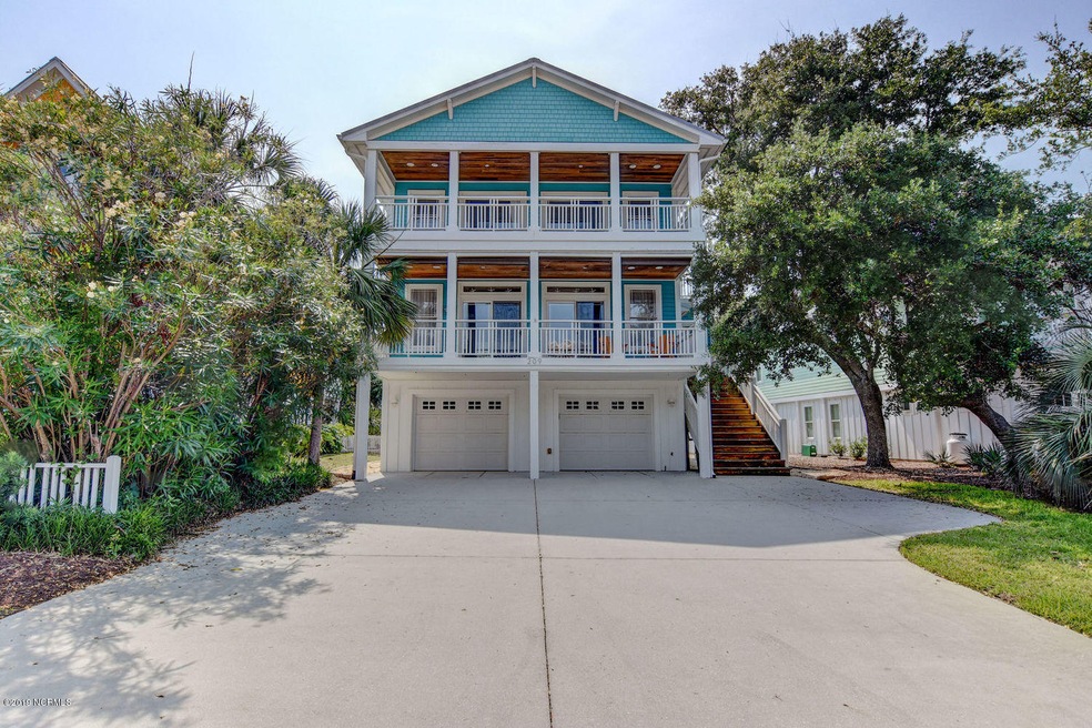209 Seawatch Way Front Exterior