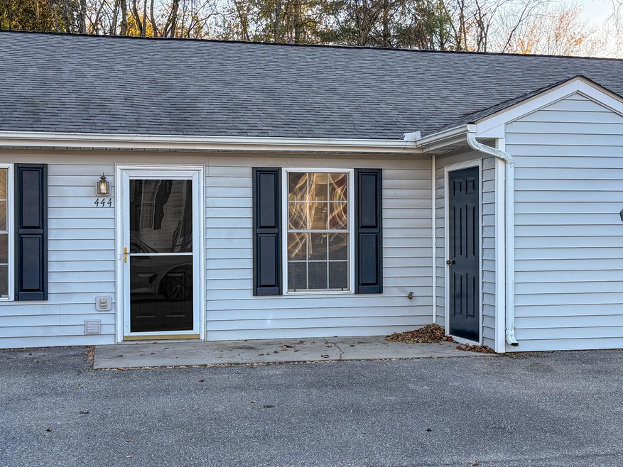 444 Tinkerview Dr unit 1703, Cloverdale, VA 24077 - photo 1