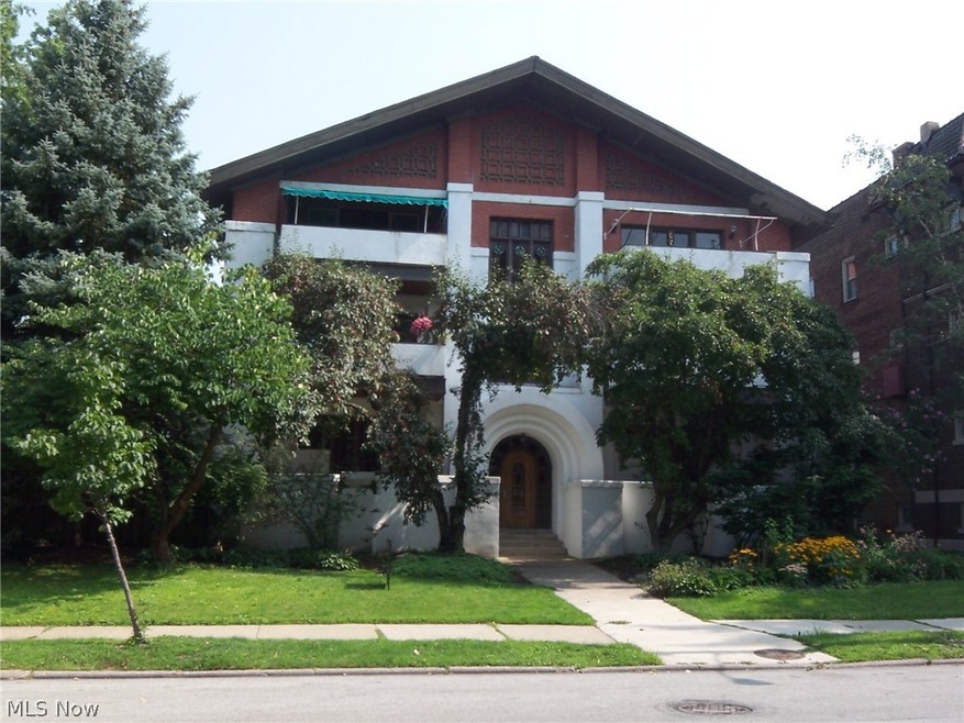 2577 Overlook Rd unit W1, Cleveland, OH 44106 - photo 1