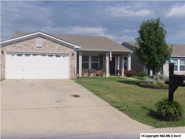 Beautifully maintained home with 2 car garage