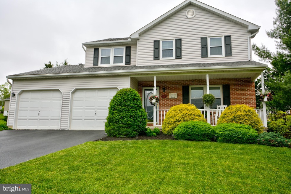 1045 Boeshore Cir, Reading, PA 19605 - photo 1