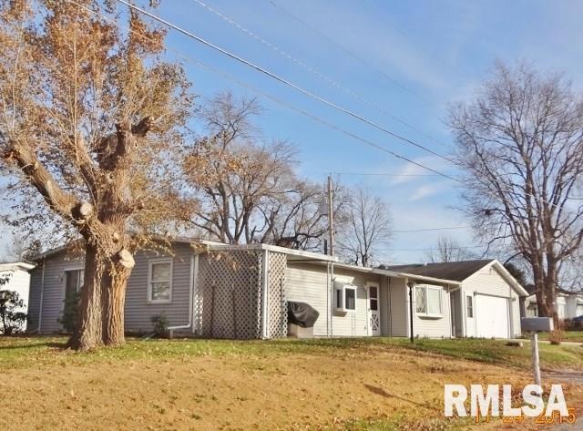 848 Sunset Dr, Lincoln, IL 62656 - photo 1