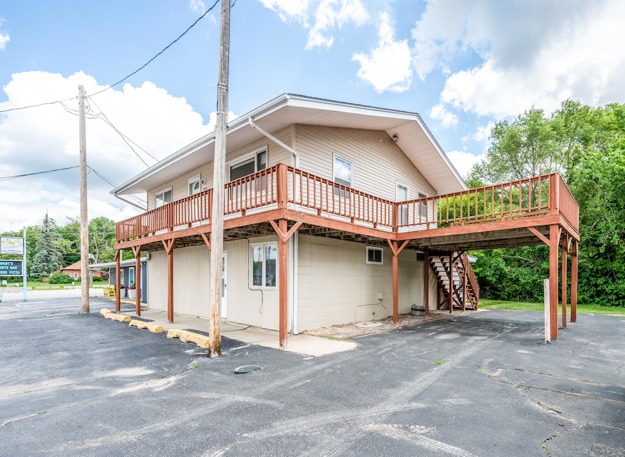 For Sale $225,000 • Co-Listing Agent