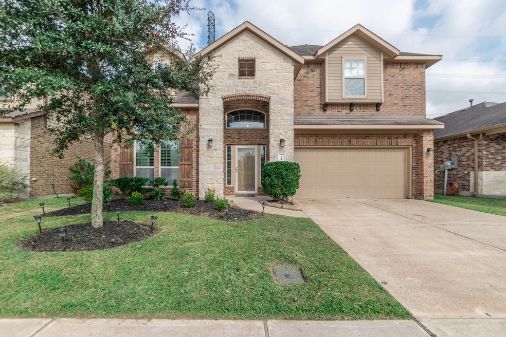 318 Kendall Crest Dr, Alvin, TX 77511 - photo 1