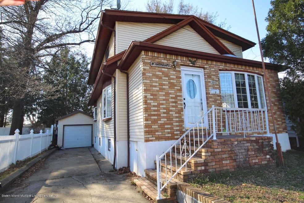 304 Bidwell Ave, Staten Island, NY 10314 - photo 1