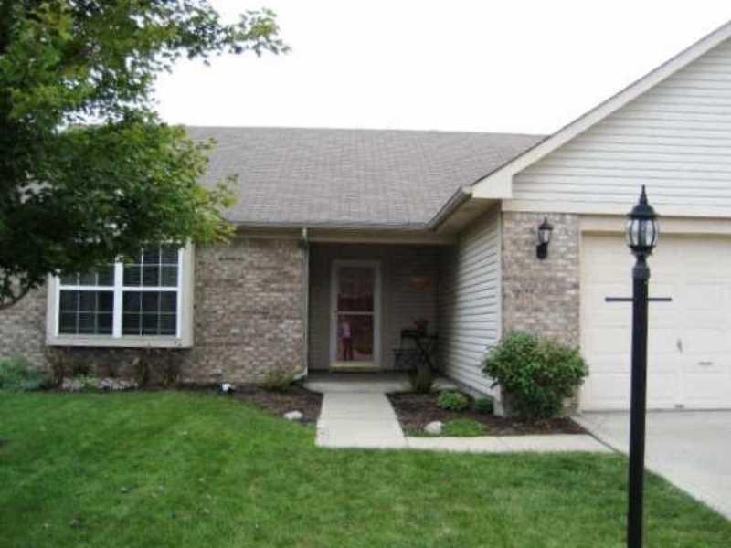12842 Ramsgate Ct, Fishers, IN 46038 - photo 1
