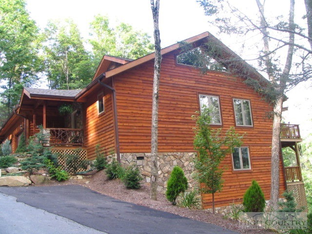 76 Green Ridge Ln unit 76-A, Banner Elk, NC 28604 - photo 1