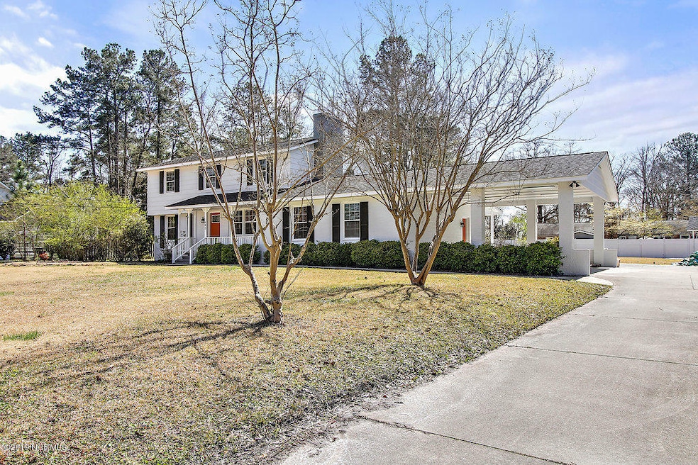 607 Shadowood Dr, Jacksonville, NC 28540 - photo 1