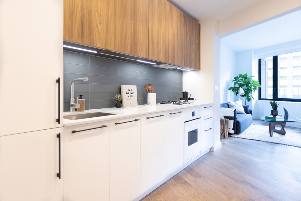 445 W 35th St unit 6E, New York, NY 10001 - photo 1