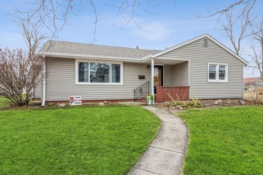 303 N 15th St, Adel, IA 50003 - photo 1
