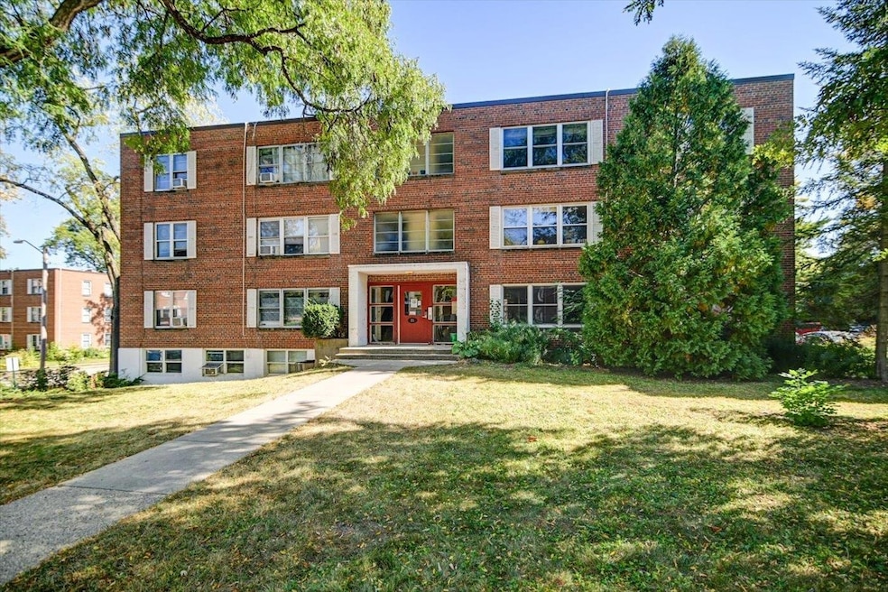 25 Sherman Terrace unit 6, Madison, WI 53704 - photo 1