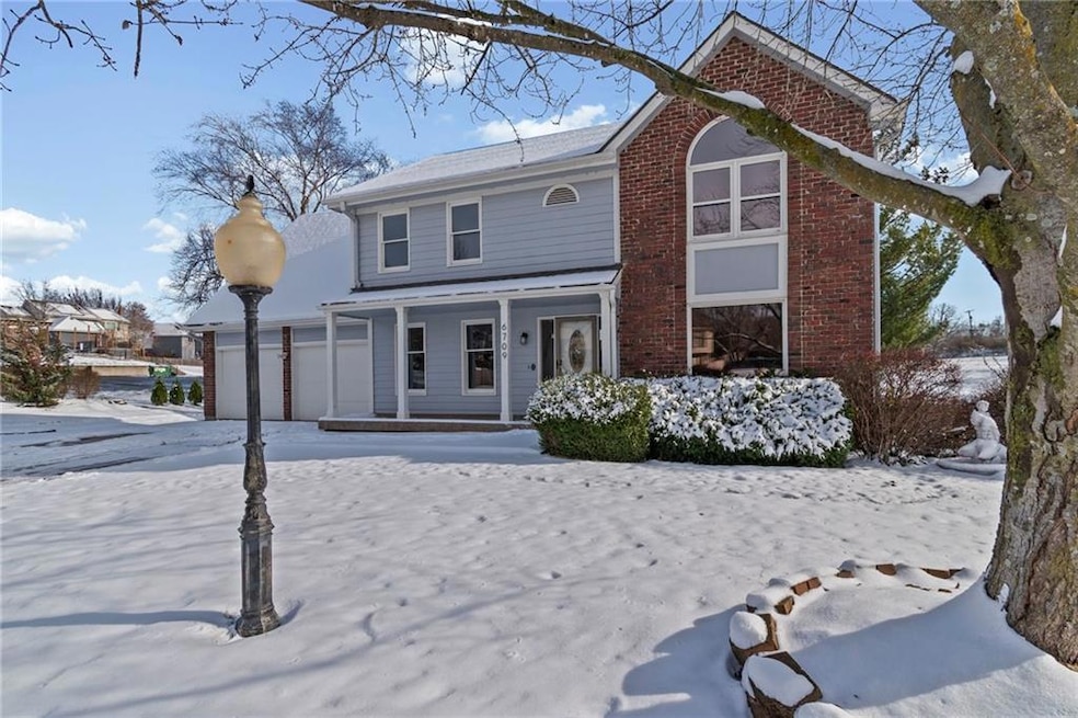 6709 N Charleston Dr, Kansas City, MO 64119 - photo 1