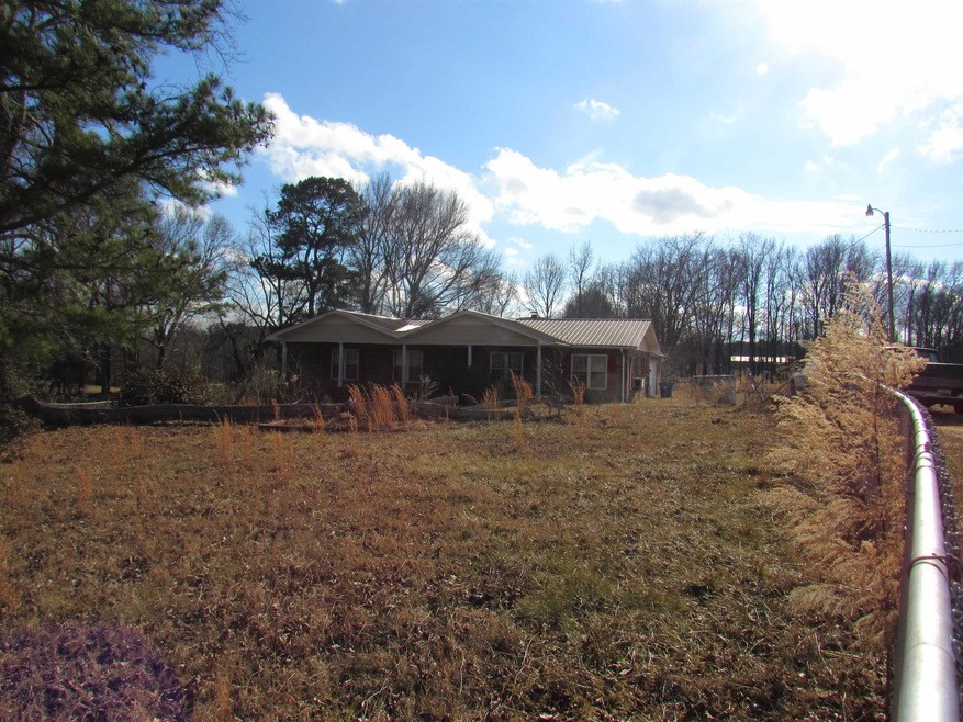402 Randles Rd, Grant, AL 35747 - photo 1