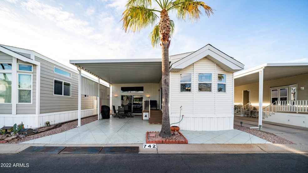 742 Emerald Golden Vista Exterior-5