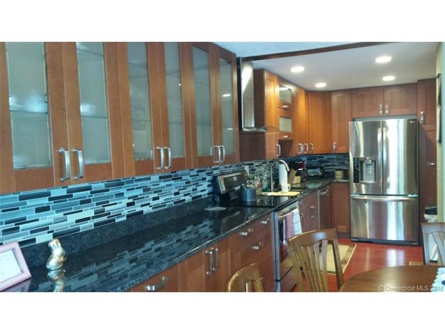 Large updated Kitchen
