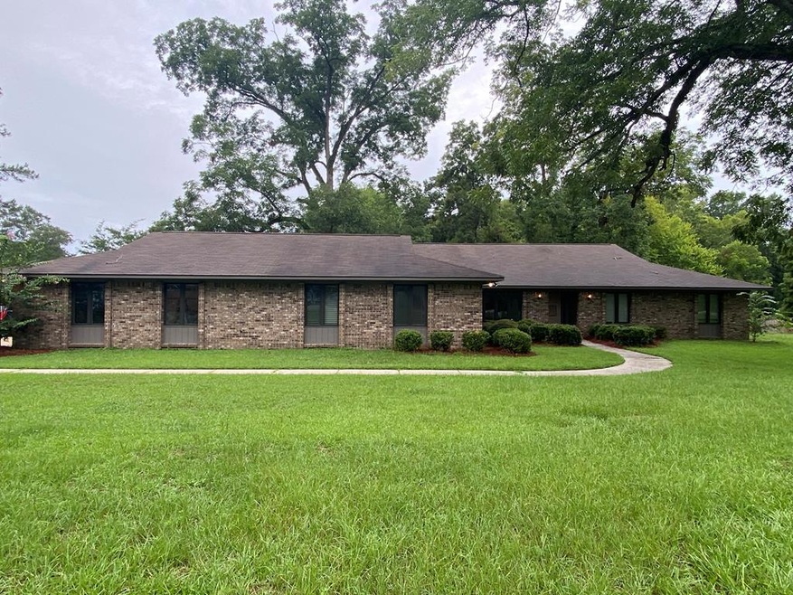 404 Saint Francis Rd, Eufaula, AL 36027 - photo 1