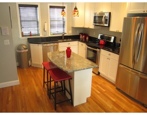 49 Snow Hill St unit 2, Boston, MA 02113 - photo 1
