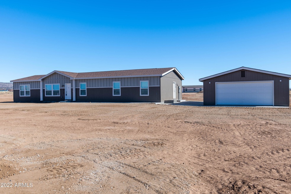 25163 N Mitchell Ln, Paulden, AZ 86334 - photo 1