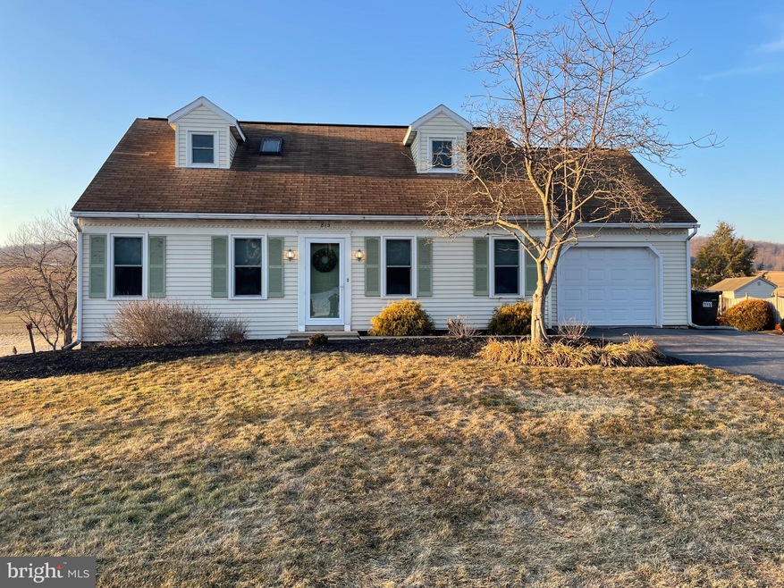 813 Matthew Dr, Stevens, PA 17578 - photo 1