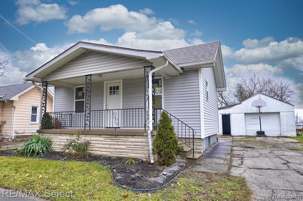 2431 Thom St, Flint, MI 48506 - photo 1