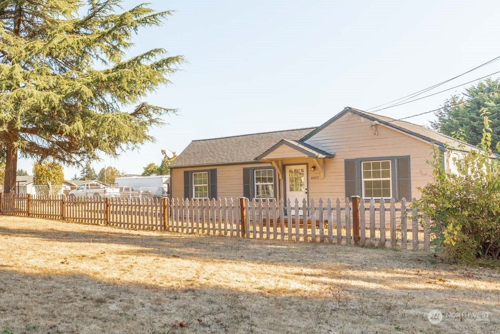 6927 52nd Ave W unit 2, University Place, WA 98467 - photo 1