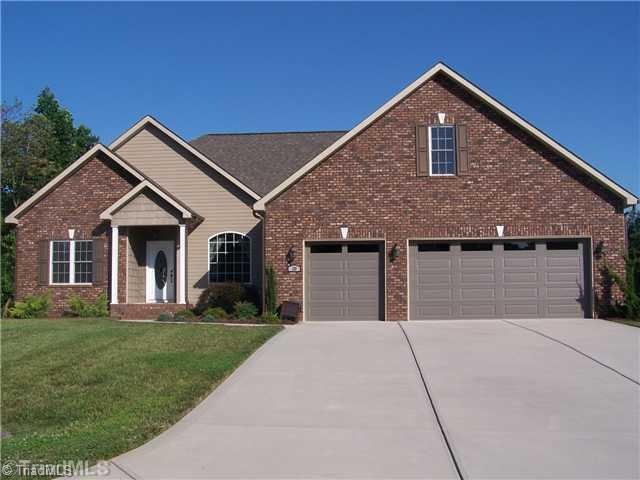 128 Stallion Ln, Statesville, NC 28625 - photo 1
