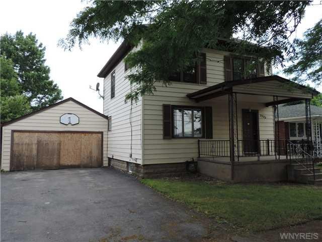 Exterior Front. The lot is 49  x 95 .