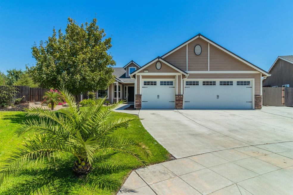 6755 E Andrews Ave, Fresno, CA 93727 - photo 1