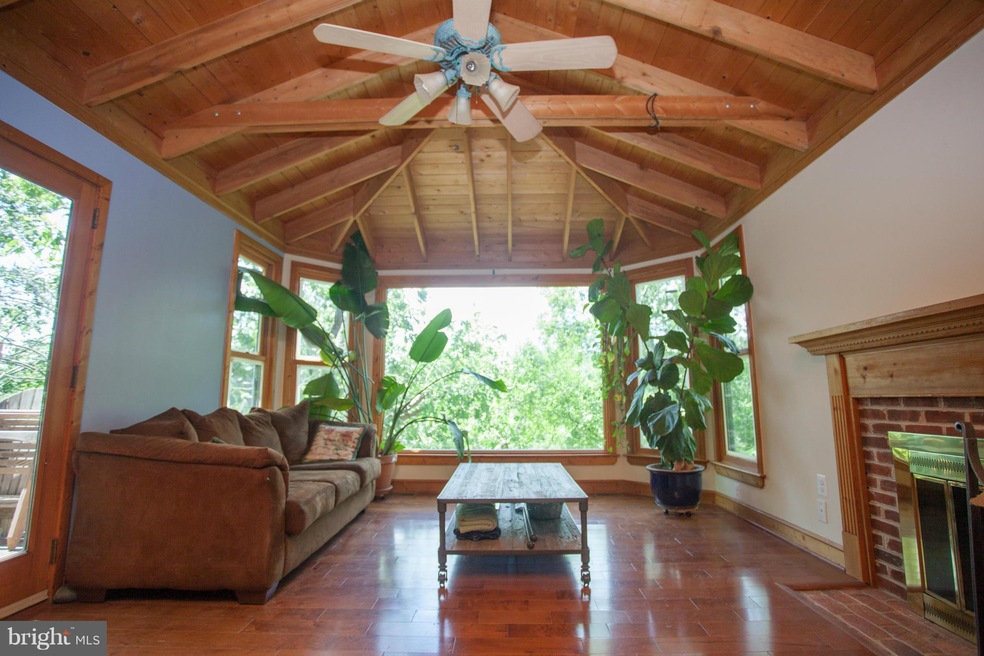 12612 Izaak Walton Dr, Bristow, VA 20136 - photo 1