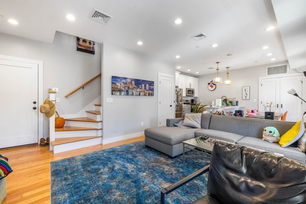 20 Grimes St unit 3, Boston, MA 02127 - photo 1